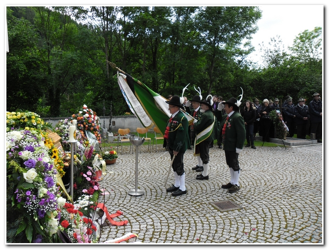 Begräbnis Hauptmann Heinz Baumgartner, Ampaß